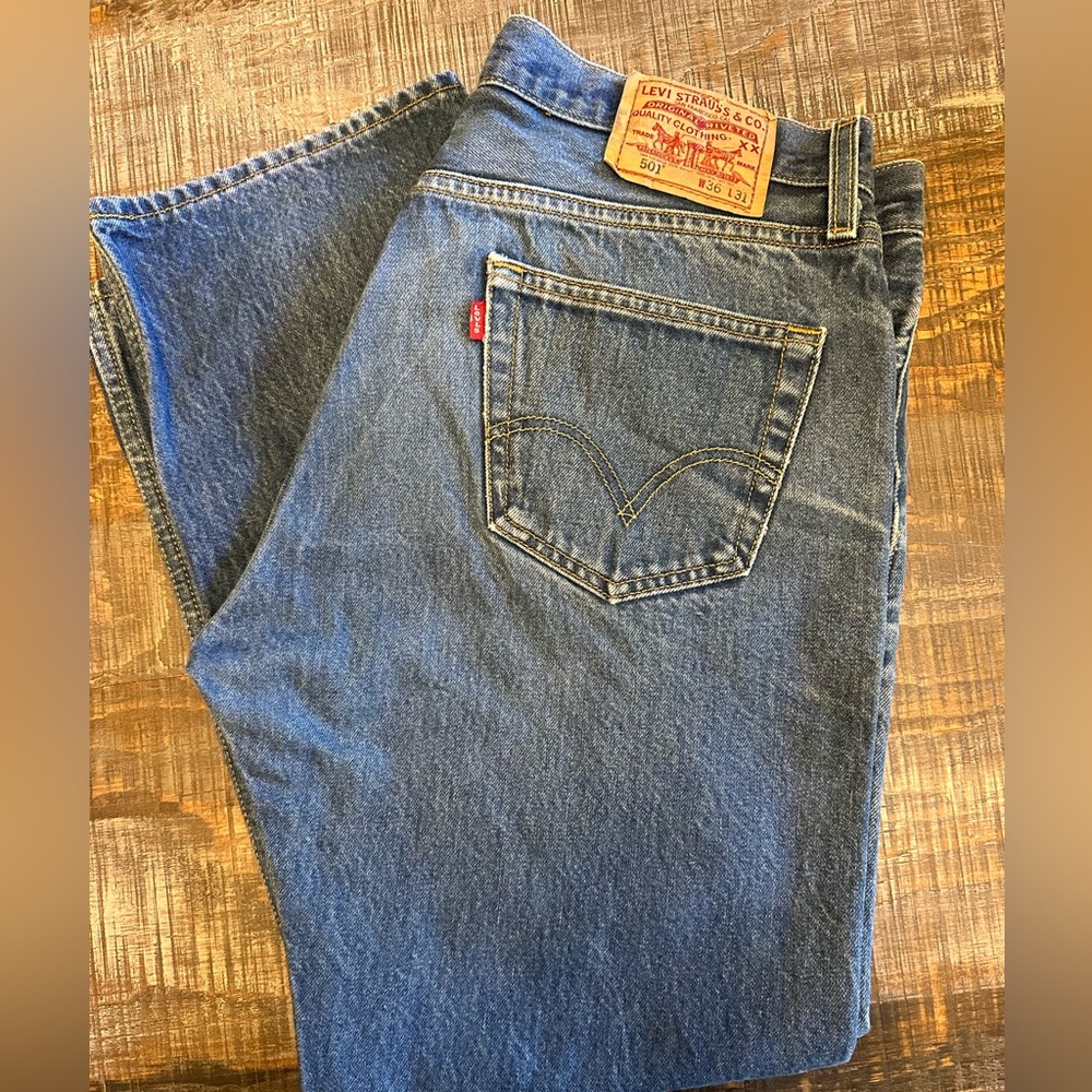Vintage Women’s Levi's 501 Straight Jeans